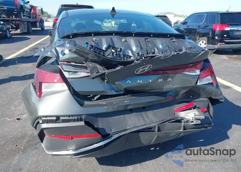 2025 Hyundai Elantra Sel Sport z USA, uszkodzony, nr VIN KMHLM4DG9SU865444